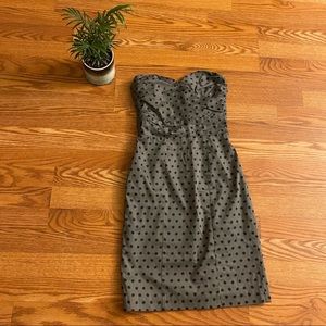 💋H&M Bodycon Gray Polka Dot Strapless Dress…